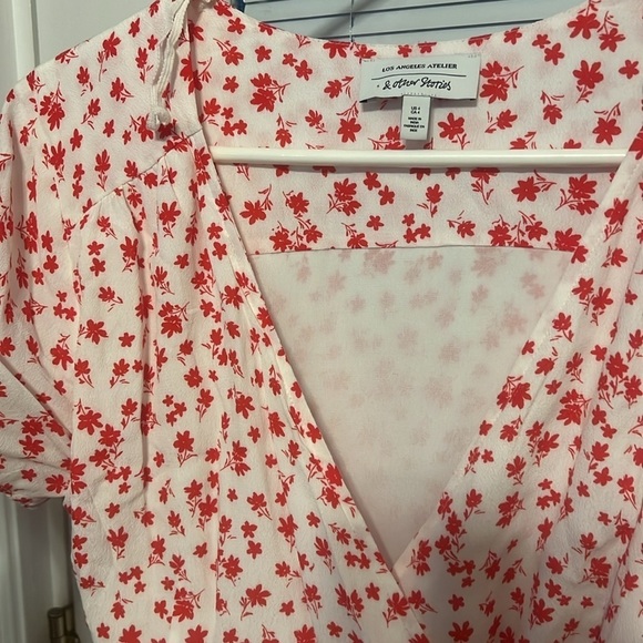 & Other Stories white and red floral print mini wrap dress ditzy print - Picture 10 of 14